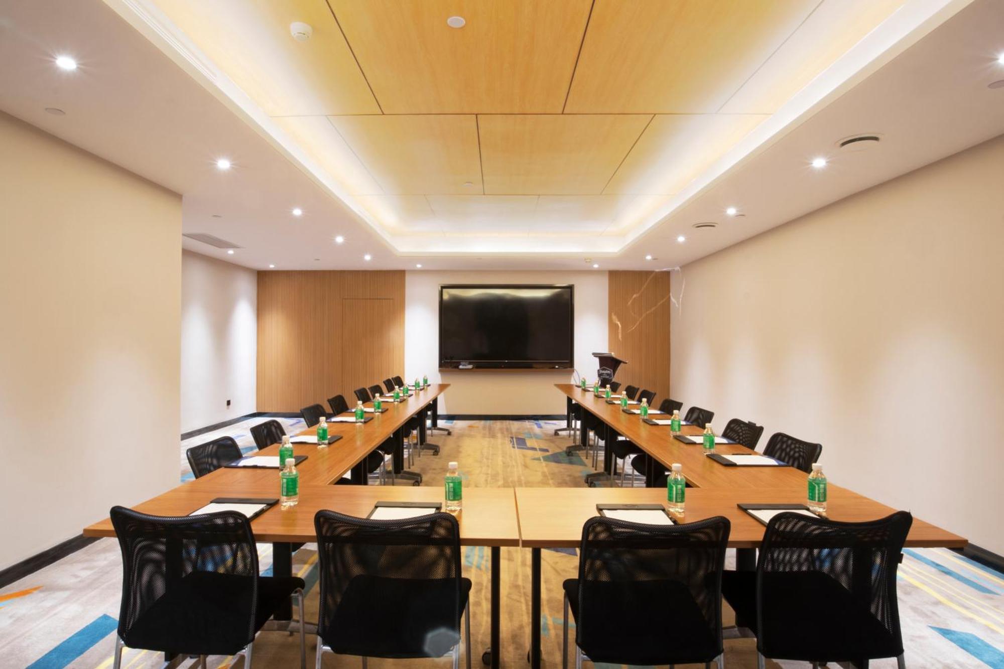 Hampton By Hilton Guangzhou Zhujiang New Town - Free Shuttle Bus To Canton Fair Exterior foto