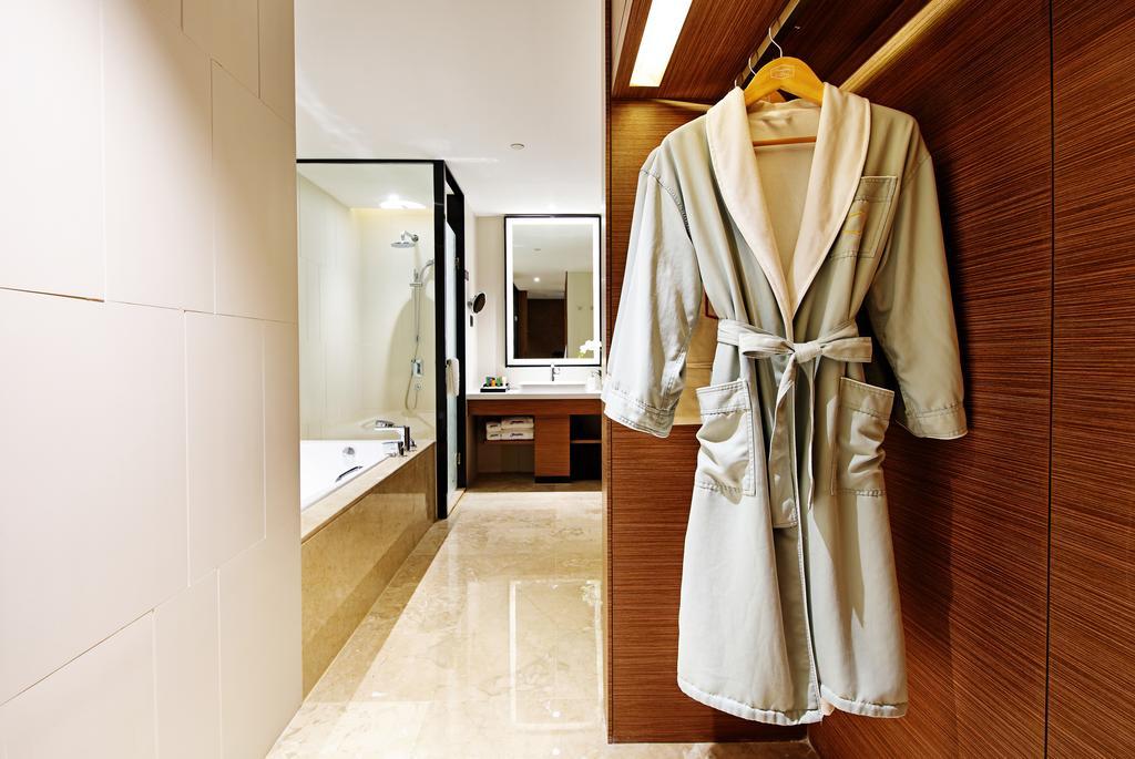 Hampton By Hilton Guangzhou Zhujiang New Town - Free Shuttle Bus To Canton Fair Exterior foto